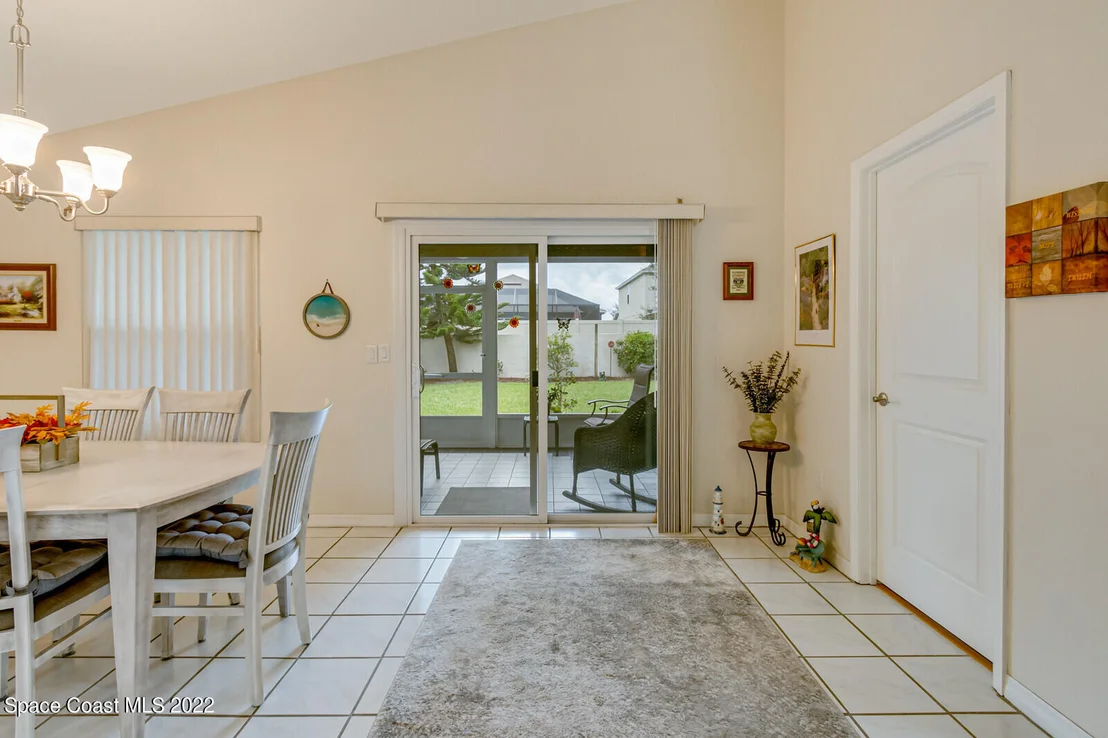 Photo of 984 S Fork Circle