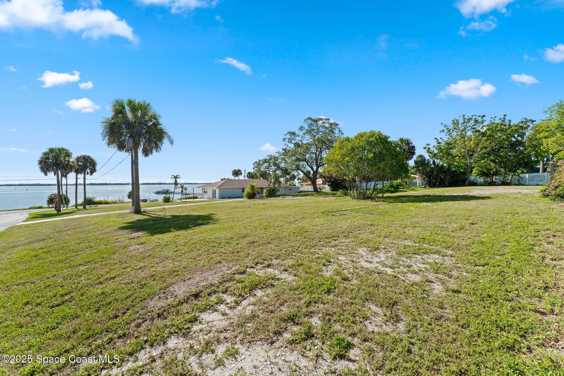 Photo of 3109 Indian River Drive