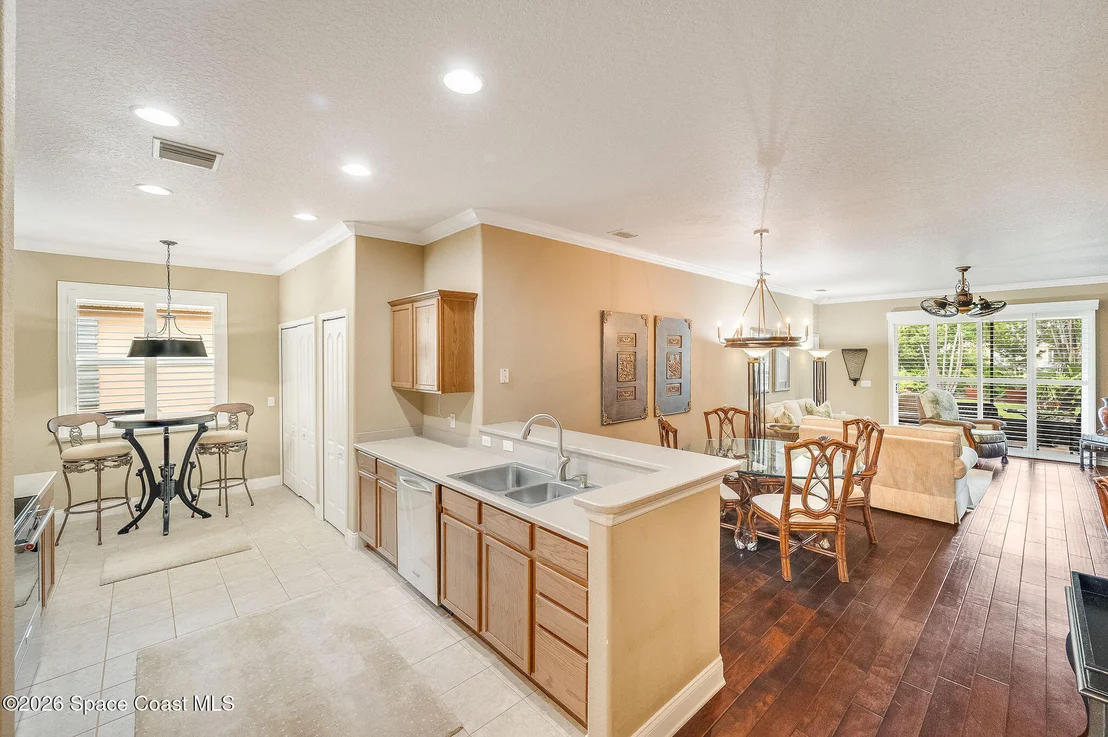 Photo of 522 Waterside Circle