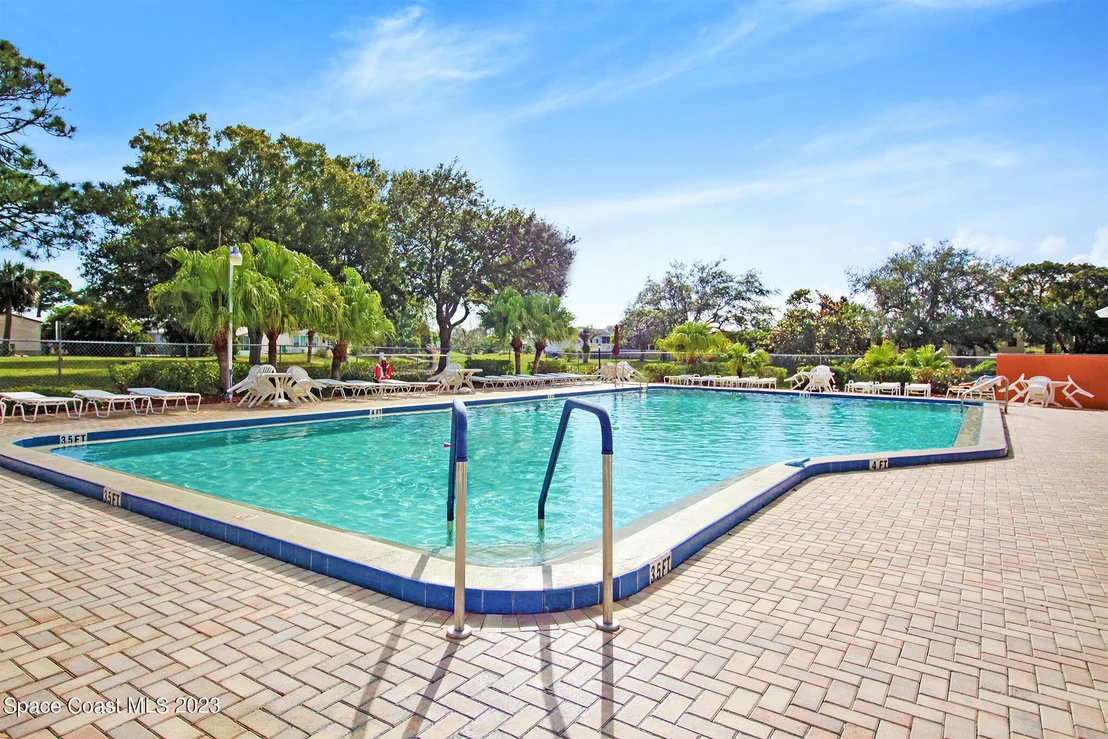 Photo of 1081 Barefoot Circle