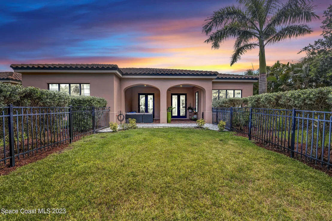 Photo of 184 Whaler Drive