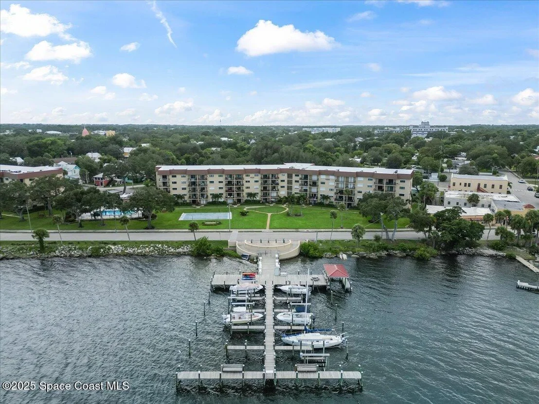 Photo of Unit 303 at 1049 Rockledge Drive