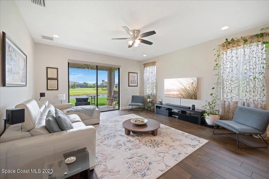 Photo of 7663 Poulicny Lane