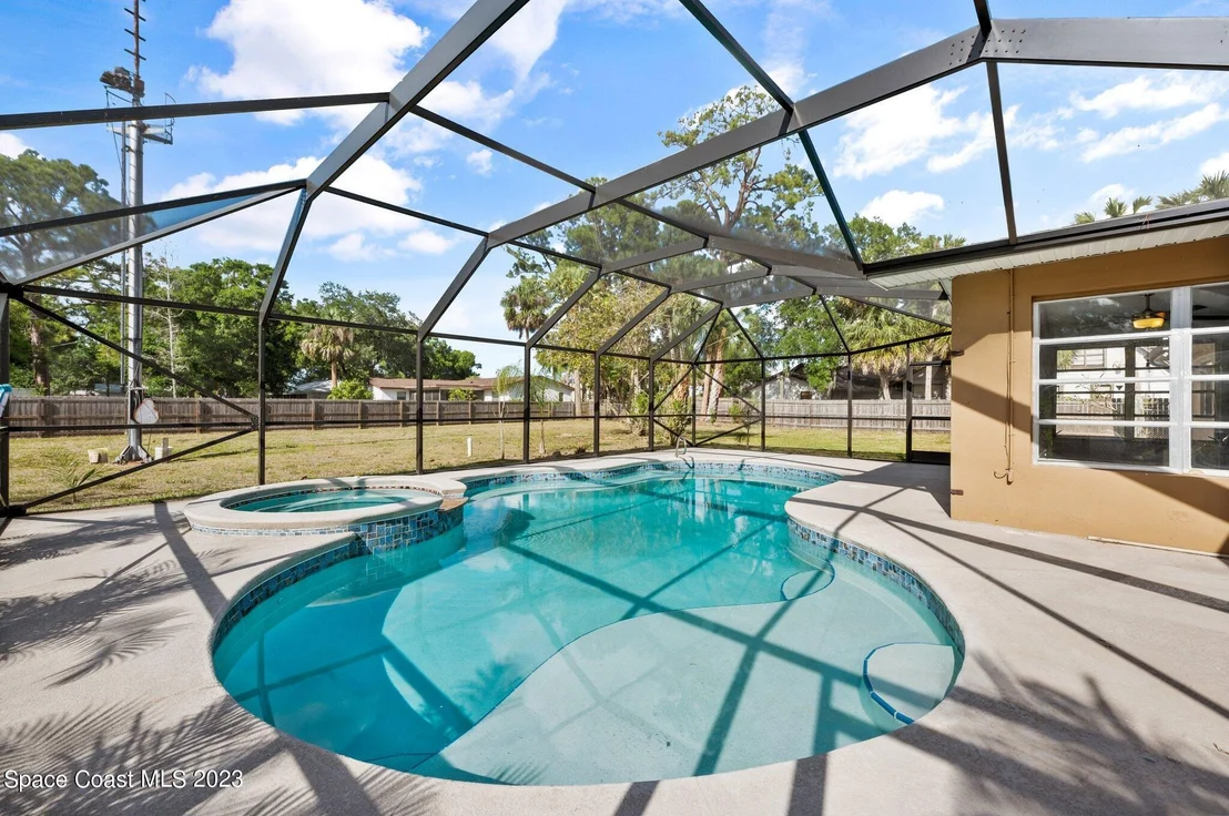 Photo of 3030 Hield Road