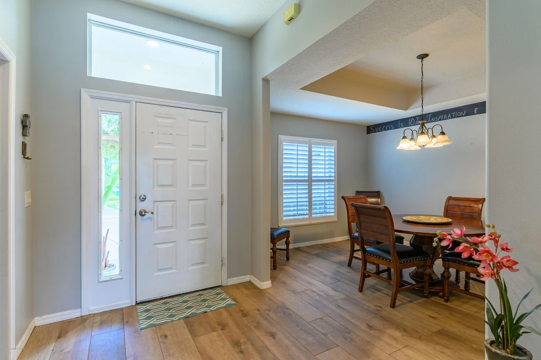 Photo of 4403 Long Lake Road