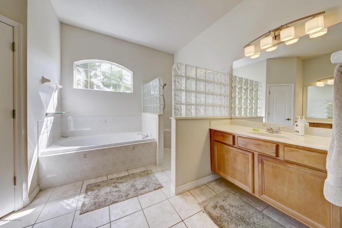 Photo of 1662 Long Pine Road