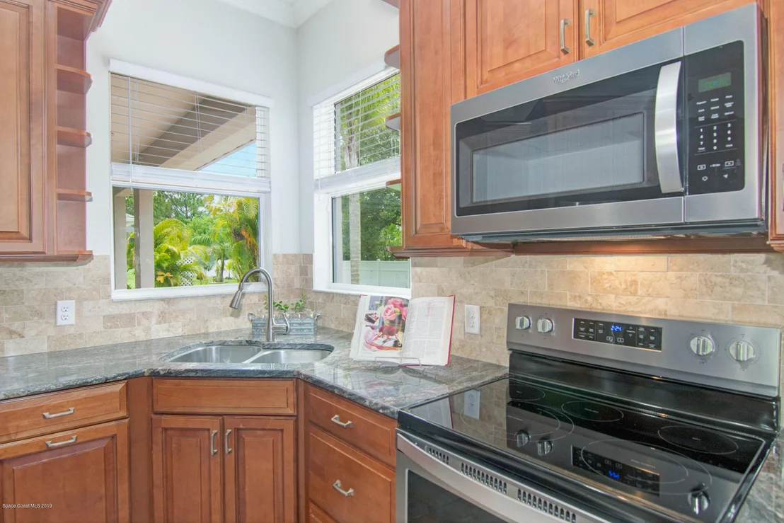 Photo of 151 SE Ridgemont Circle SE