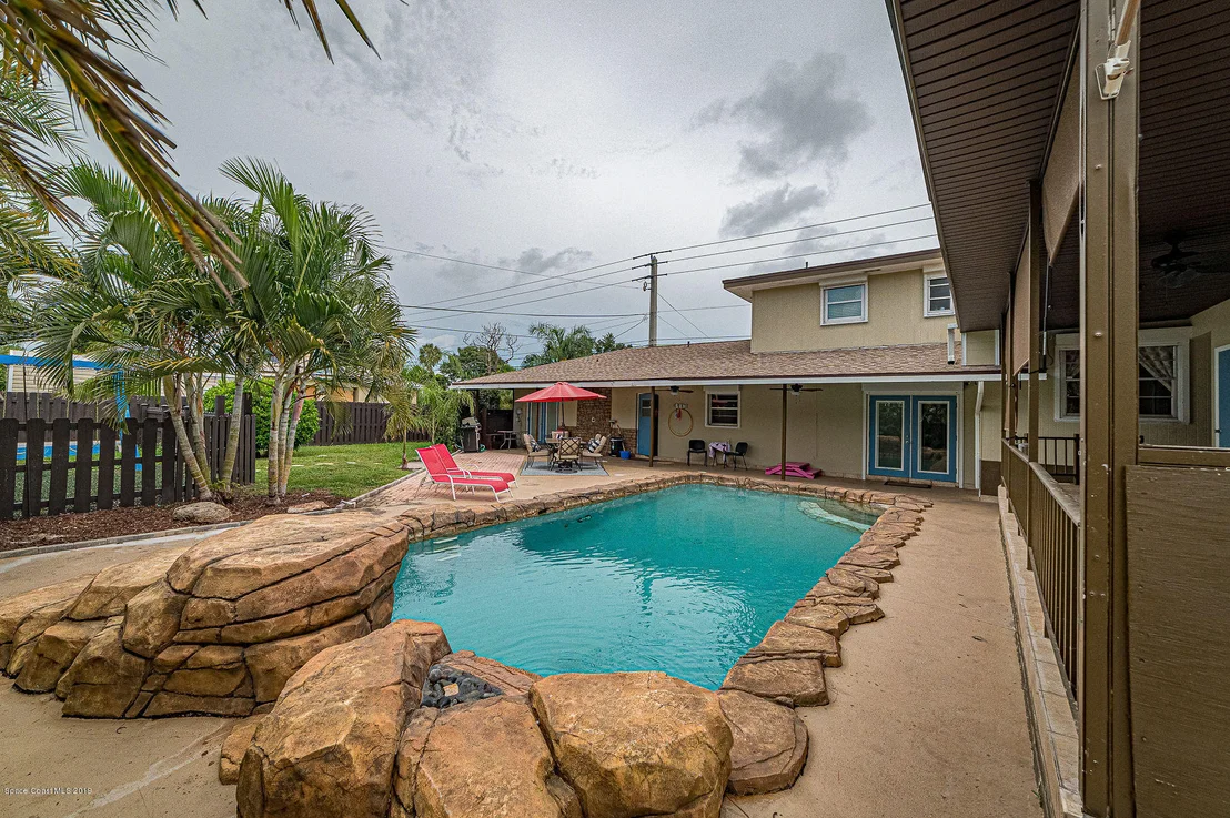 Photo of 601 Edgewood Drive
