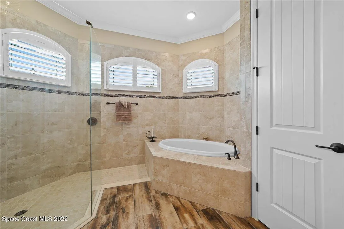 Photo of 352 Arrowhead Lane