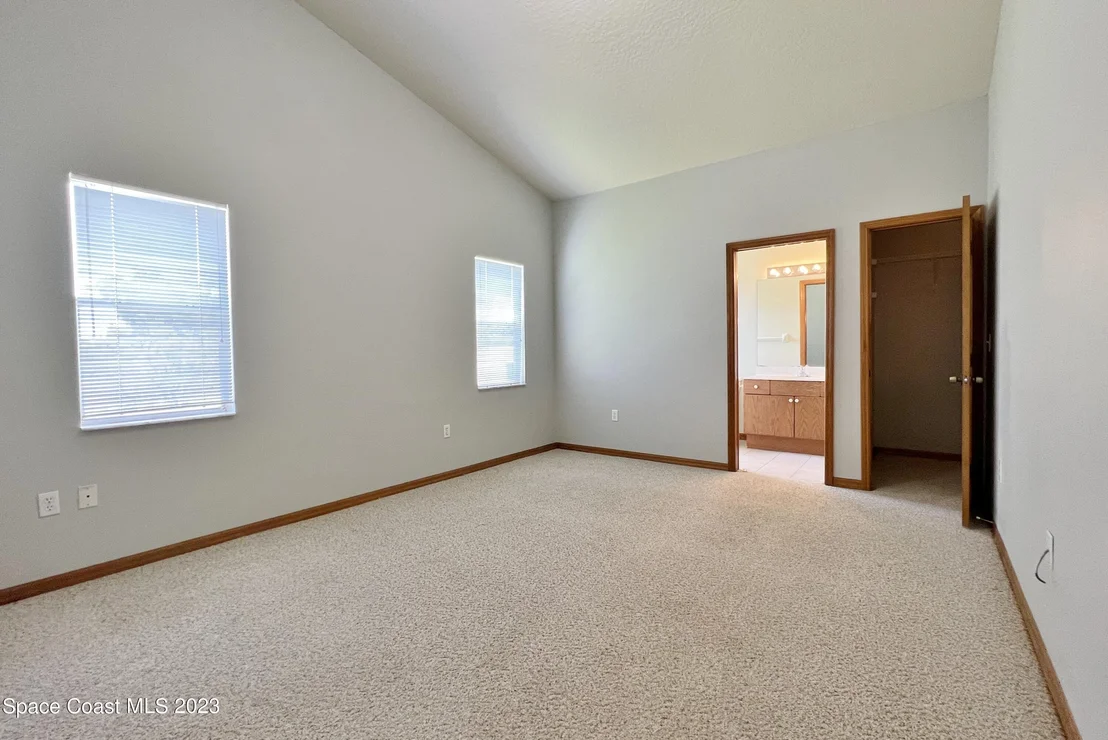 Photo of 1054 S Fork Circle
