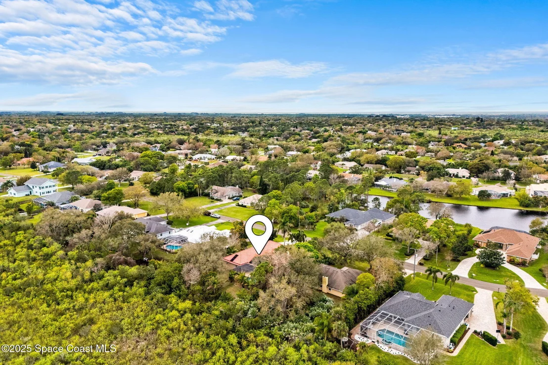 Photo of 4443 Long Lake Road