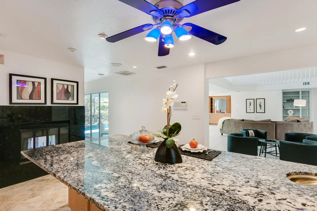 Photo of 465 Lanternback Island Drive