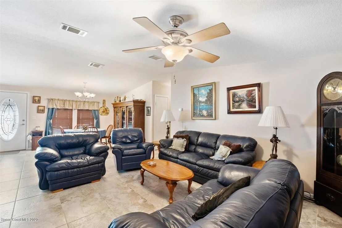 Photo of 345 Outer Drive