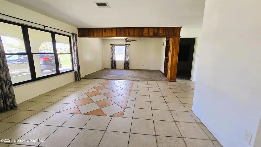 Photo of 940 Bacon Circle NE