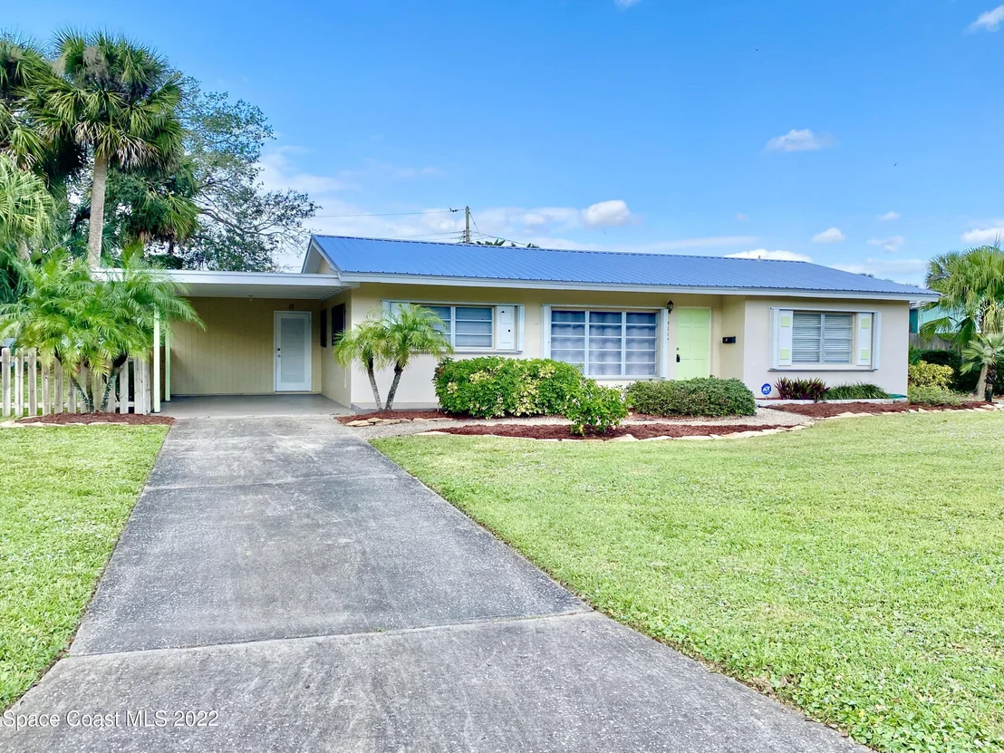 Photo of 2332 Saint Andrews Circle