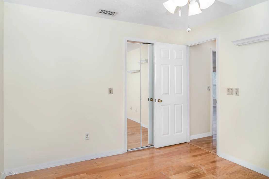 Photo of 2762 School Drive NE