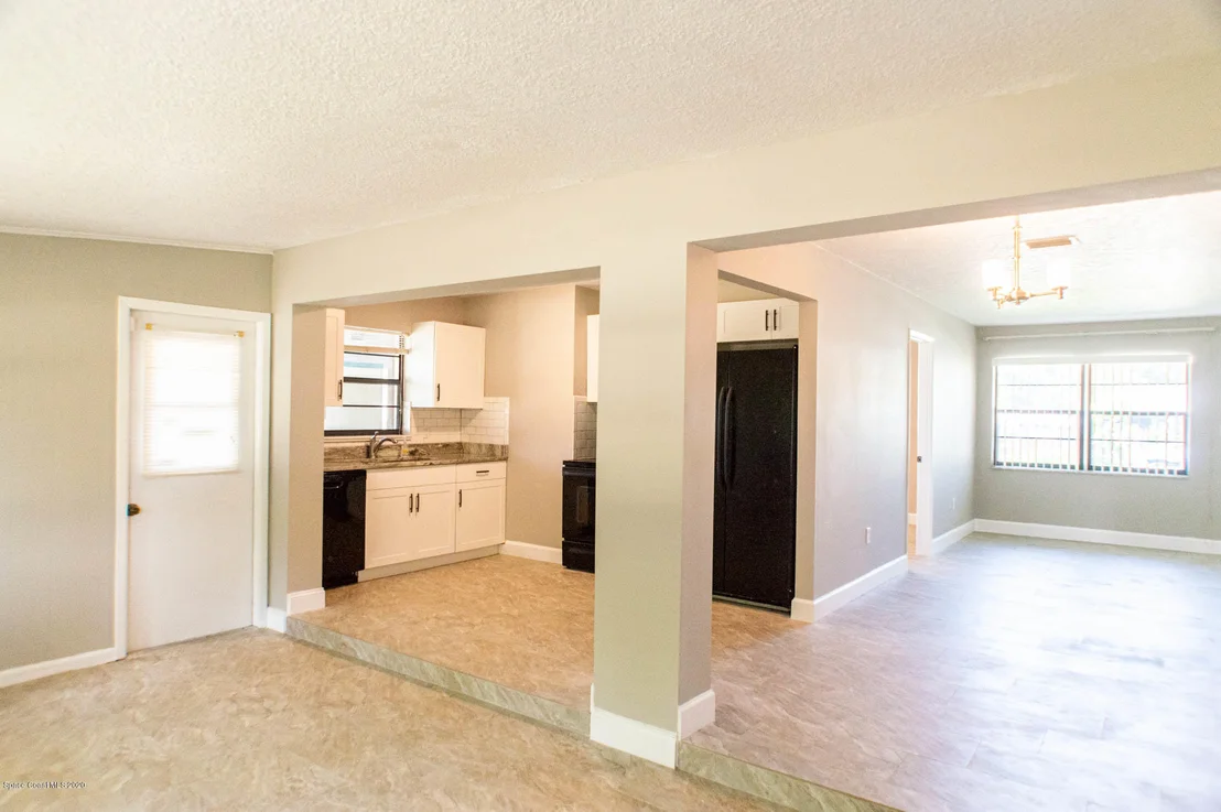 Photo of 1378 Eva Lane