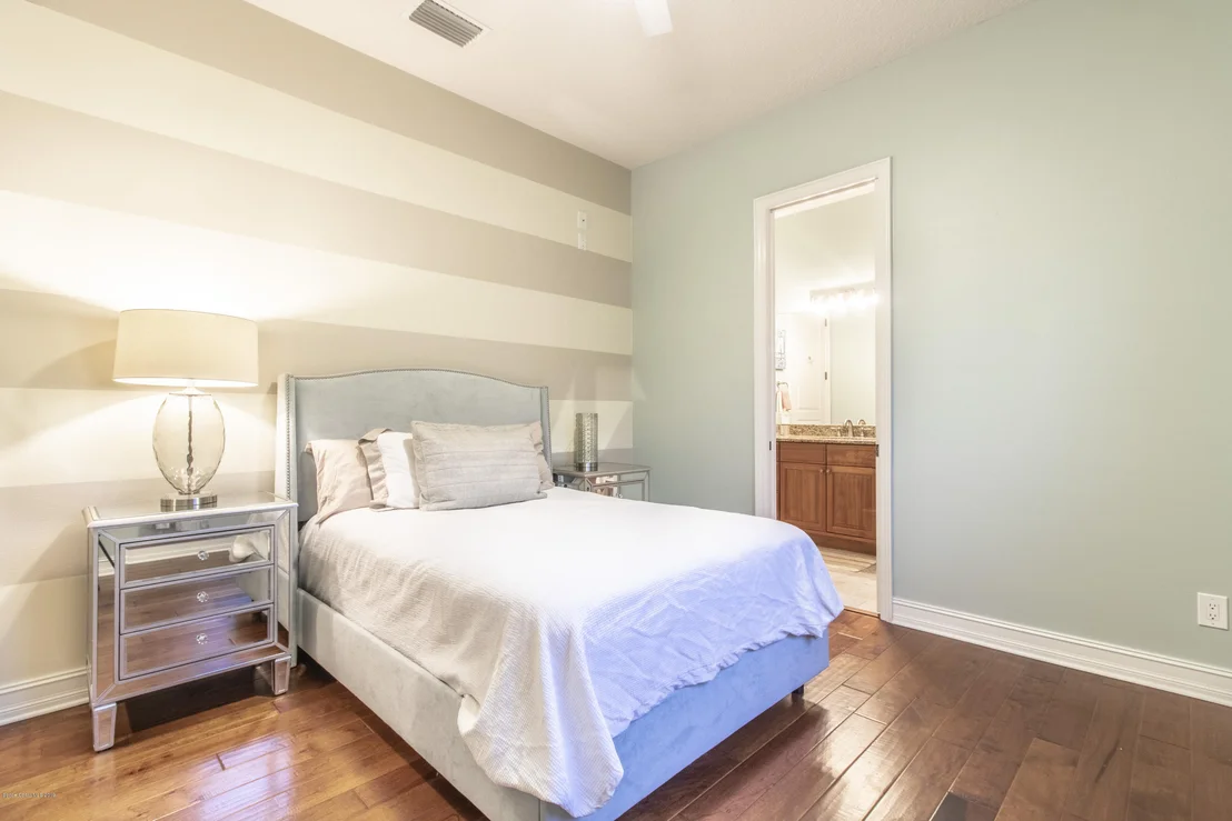 Photo of 814 Chatsworth Drive