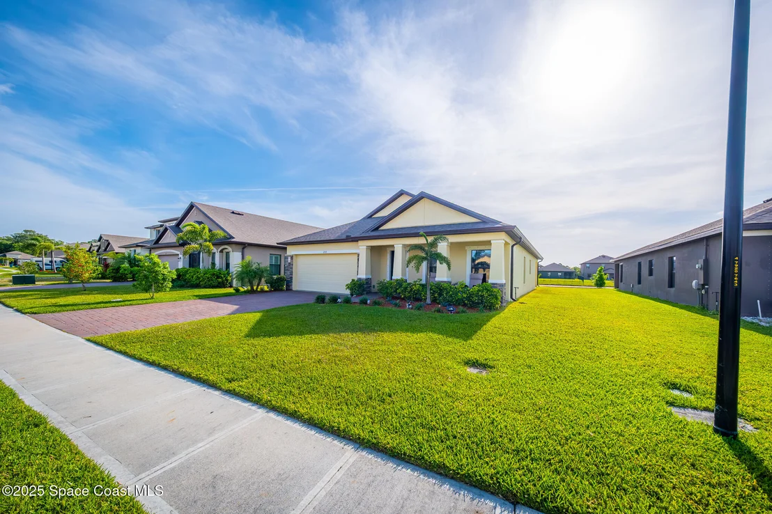 Photo of 289 Wiregrass Avenue