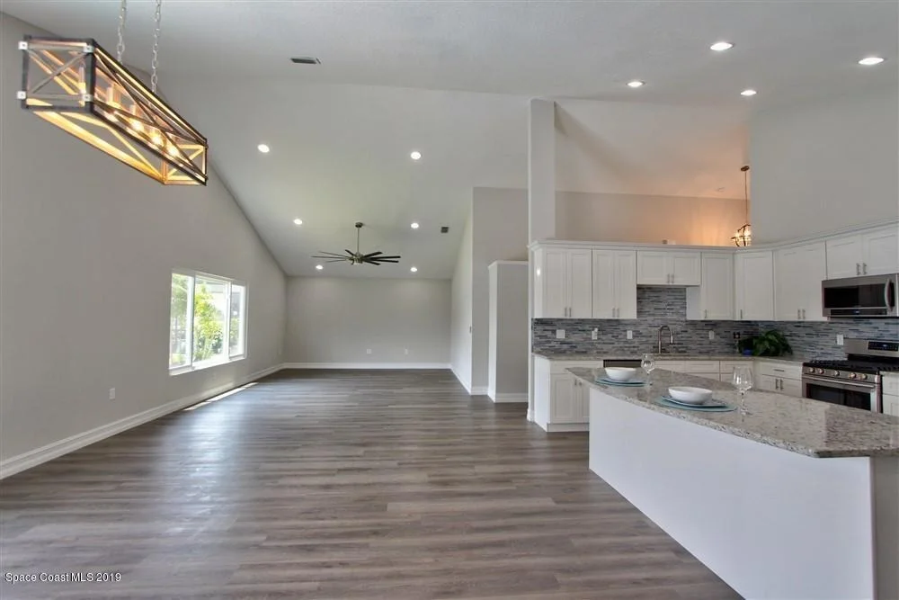Photo of 2090 Lionel Drive