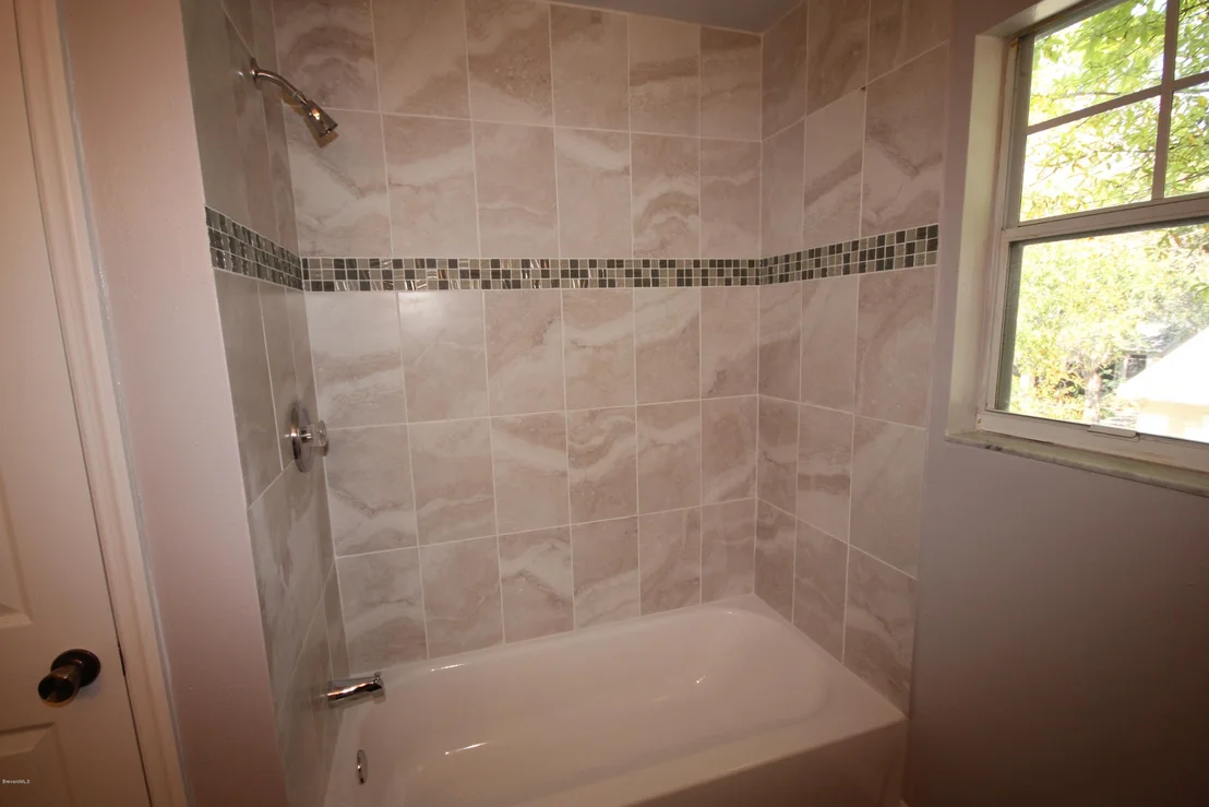 Photo of Unit 7 at 1475 Beechfern Drive