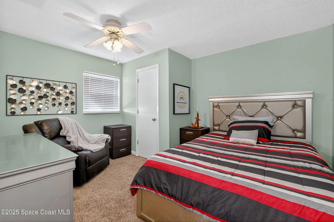 Photo of 853 Knecht Road NE