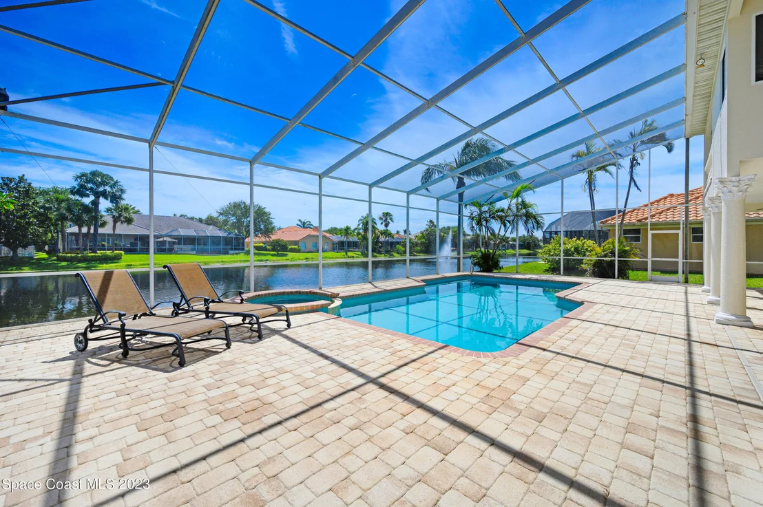 Photo of 335 Lanternback Island Drive