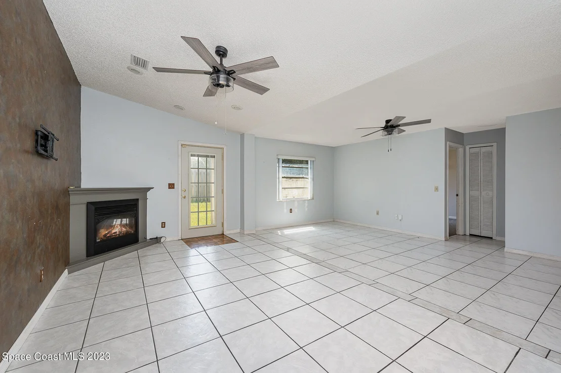 Photo of 845 Westport Drive