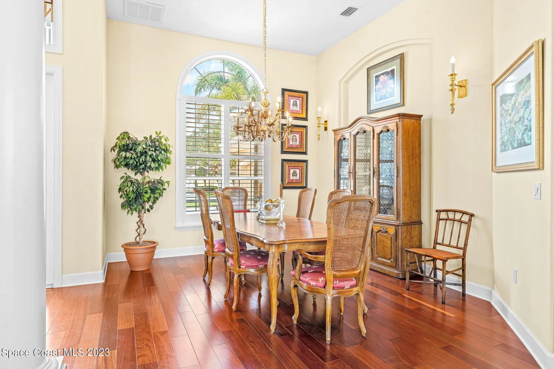 Photo of 325 Normandy Drive