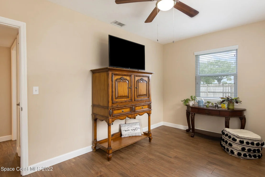 Photo of 831 Glenmore Circle