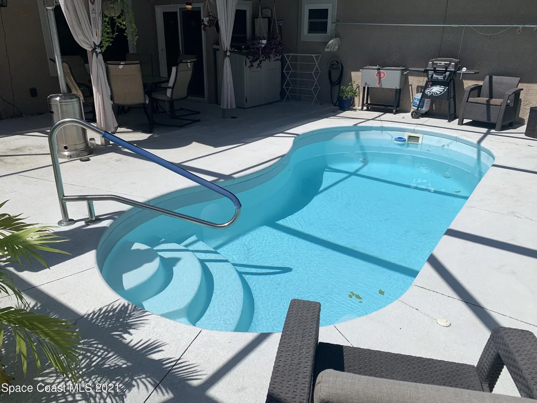 Photo of 6565 Dock Avenue