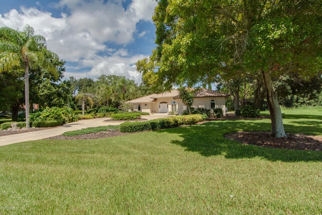 Photo of 140 Utopia Circle
