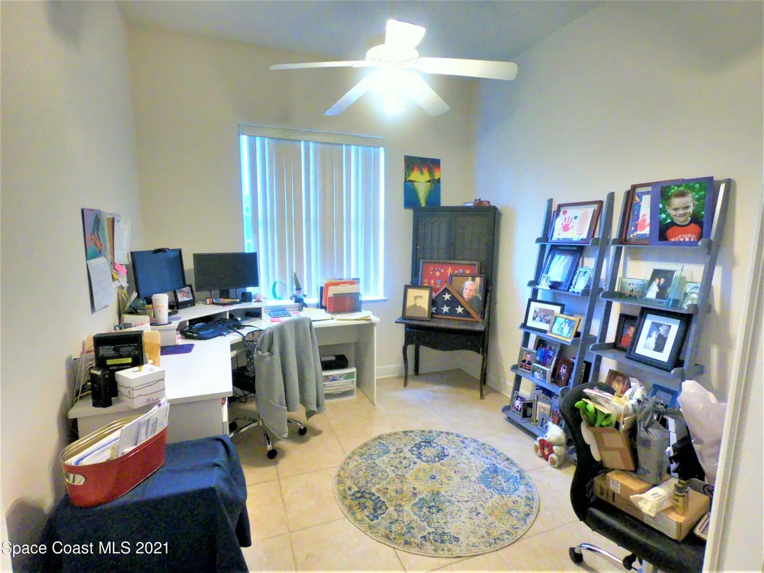Photo of 1035 Starling Way