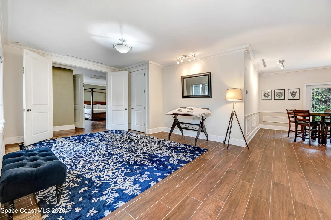 Photo of 6420 South Drive