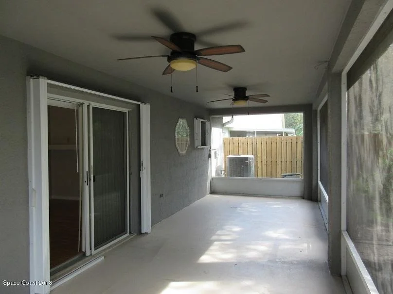 Photo of 1243 White Oak Circle