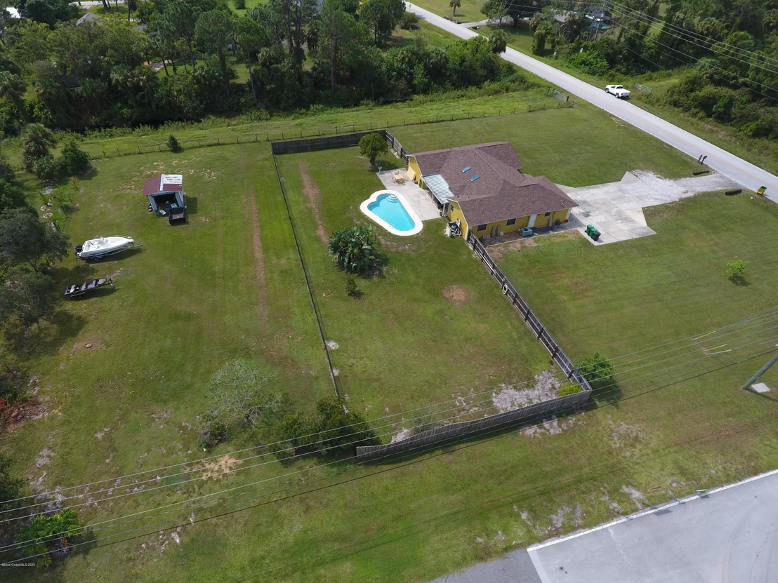 Photo of 4105 Alan Shepard Avenue