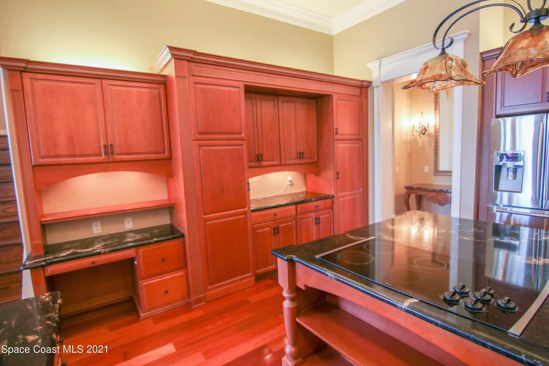 Photo of 228 Mclean Point