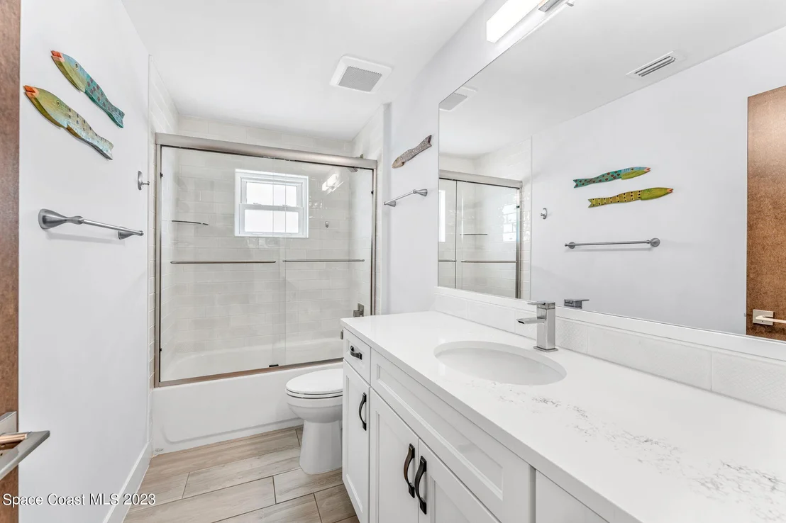 Photo of 543 Biscayne Drive