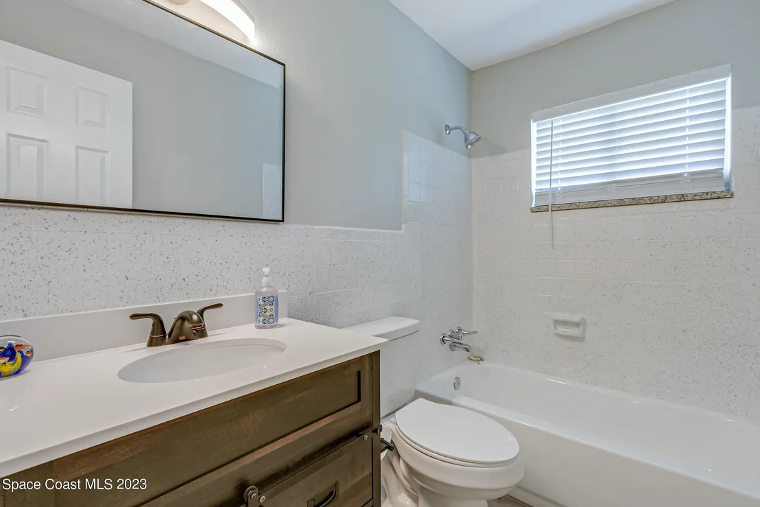 Photo of 1794 Dixon Boulevard