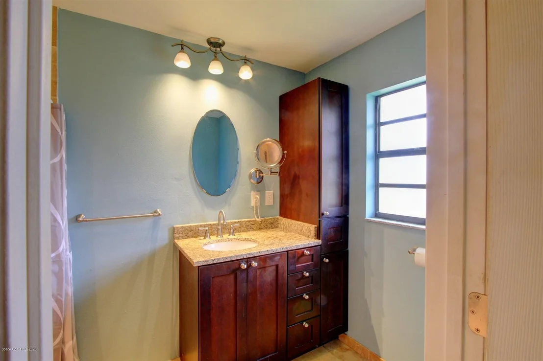 Photo of 881 Sunnybrook Lane