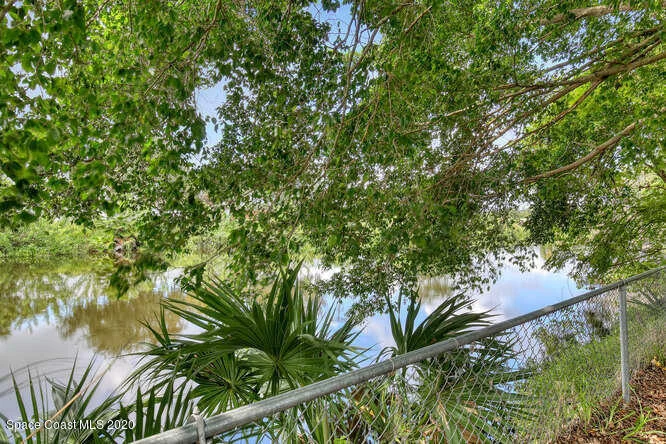 Photo of 2920 Corbusier Drive