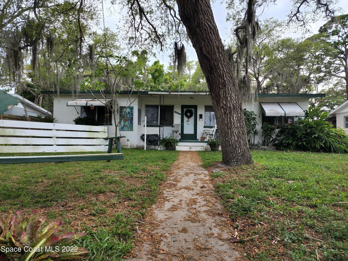 Photo of 1862 Pineapple Avenue