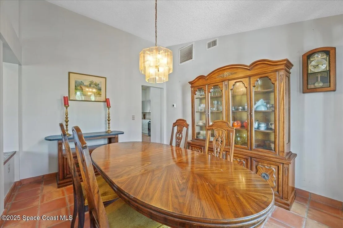 Photo of 2048 Thesy Drive