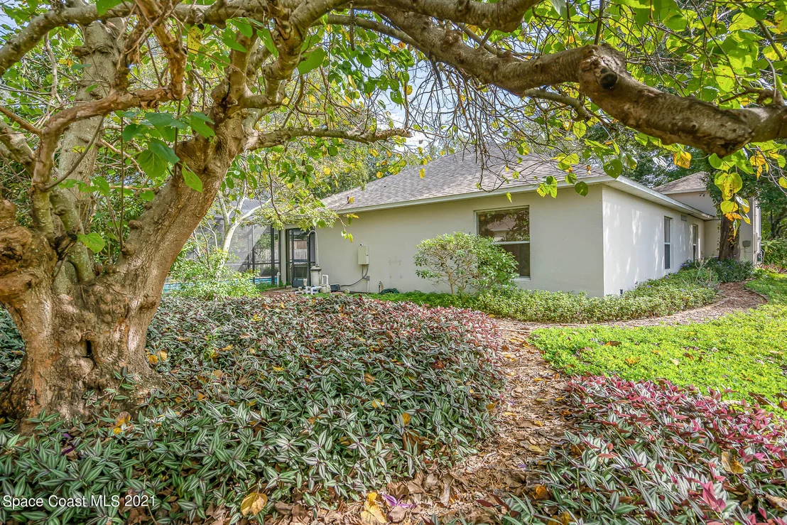 Photo of 347 Dorset Drive