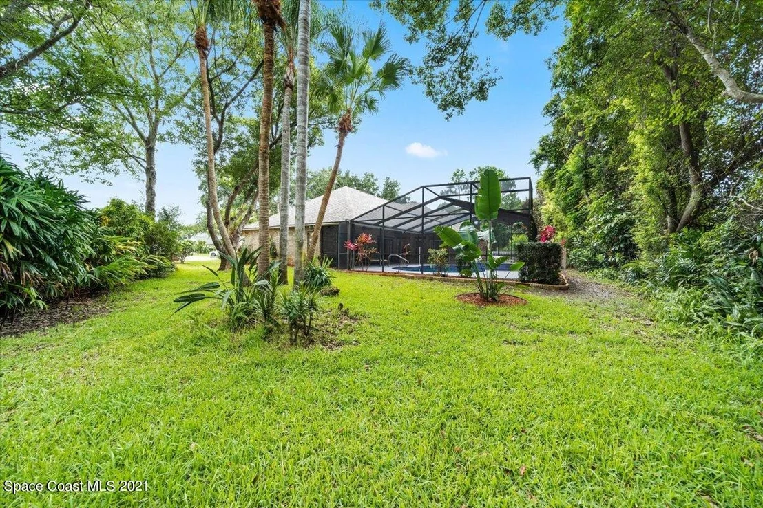 Photo of 772 Lake Drive