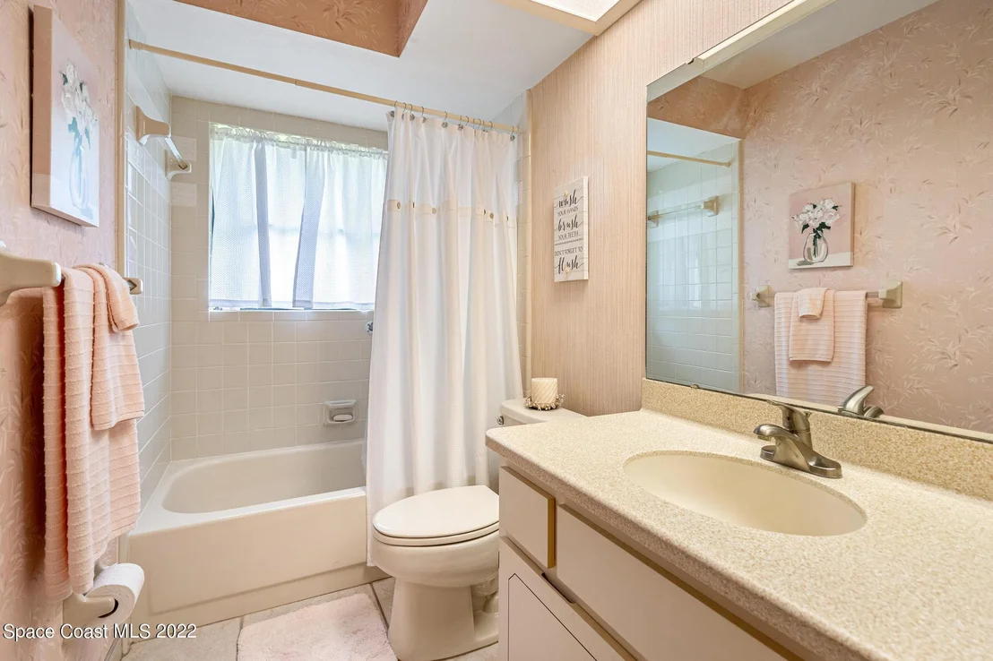Photo of 1244 Lakeview Drive