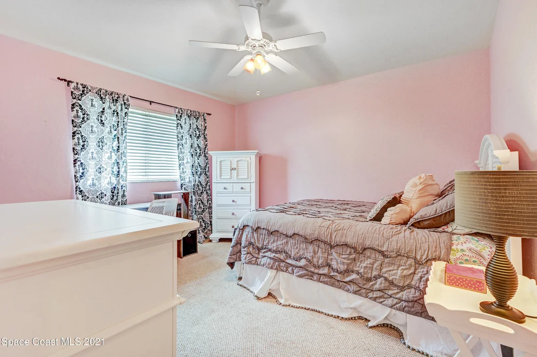 Photo of 992 Carriage Hill Road