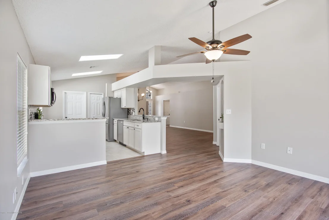 Photo of 1127 Pine Creek Circle NE