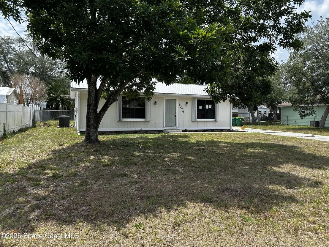 Photo of 6074 Aires Avenue