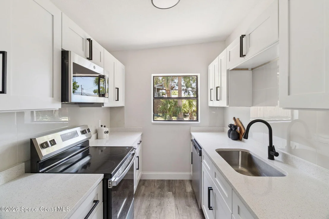 Photo of 1465 Hillcrest Drive